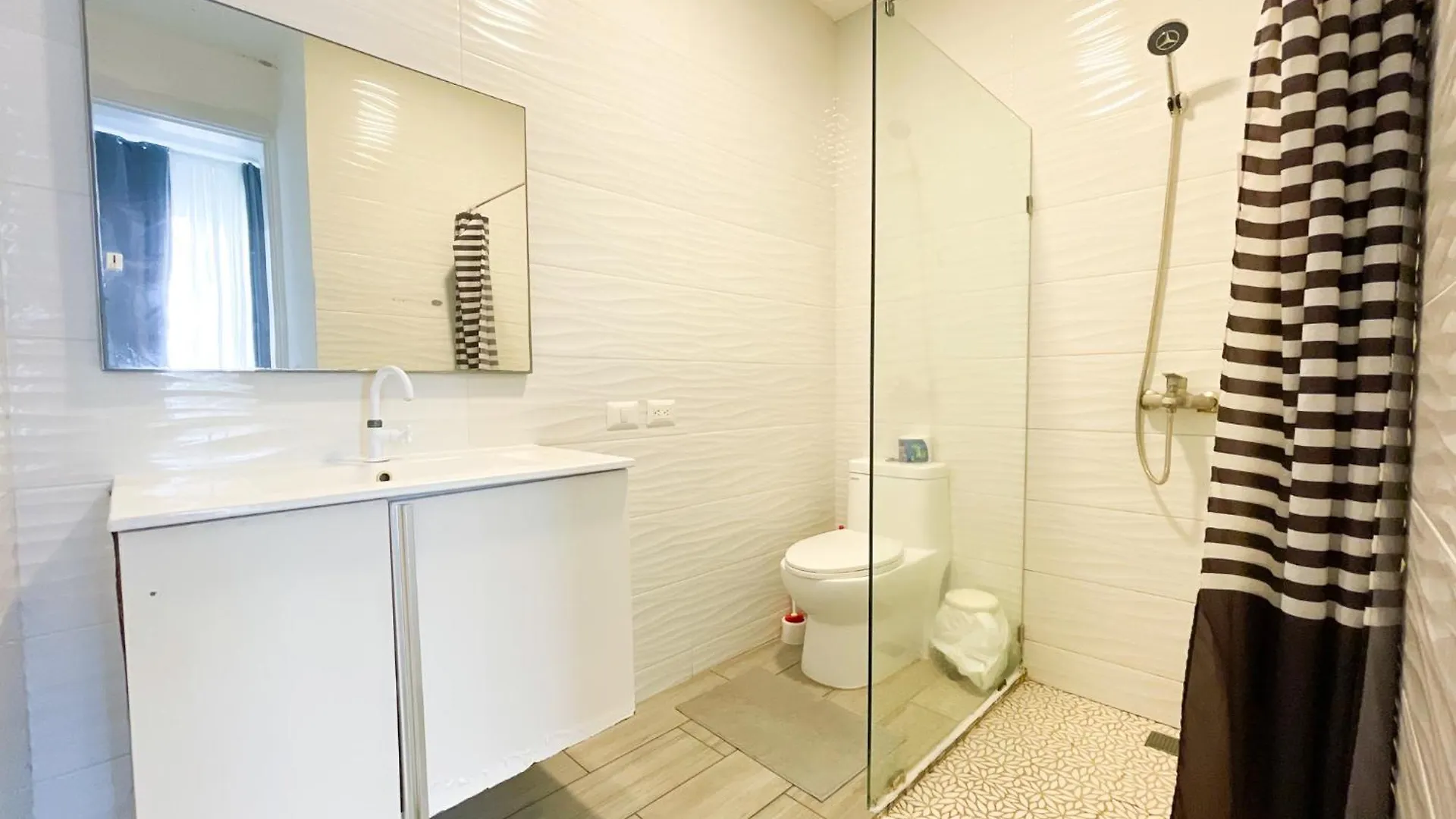 Dukassi Suites Hotel Rooms Beach Bavaro Wifi Parking Rooftop Pool & Spa Punta Cana