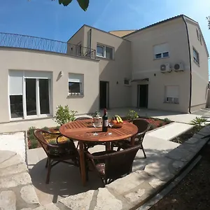 **** Guest house Faveria Amphitheater With Free Parking Croatia